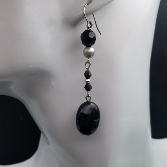 The elegance instated earrings E0310 - Picture 1 of 3